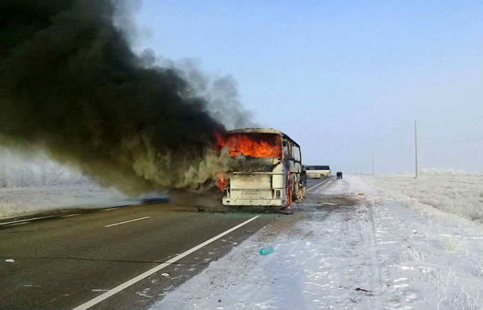 Сгоревшие в казахстанском автобусе грелись паяльной лампой и разлили бензин