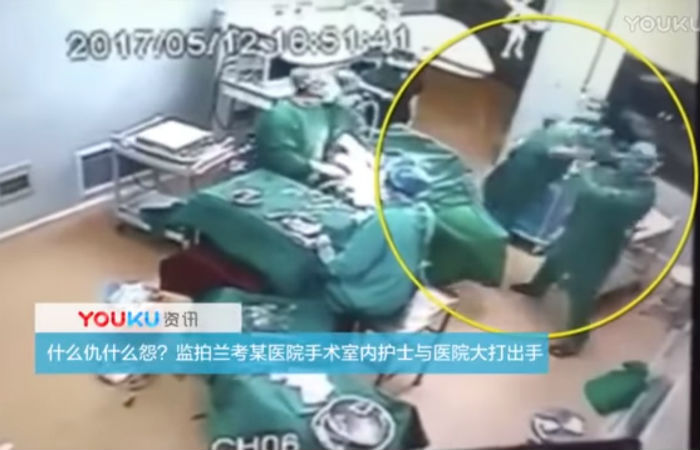 В Китае хирурги подрались во время операции