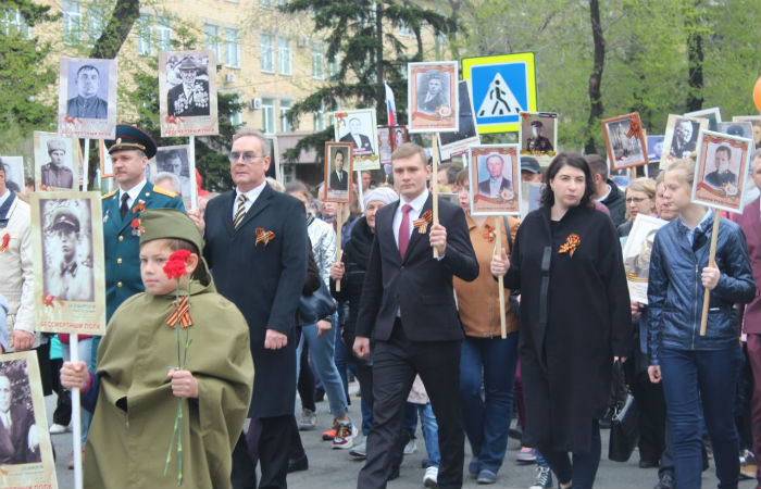 В строю «Бессмертного полка» в Абакане прошли 20 тыс. человек