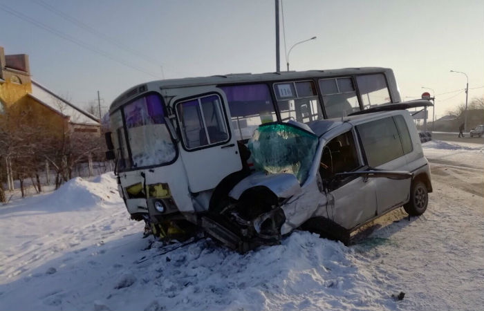 В Хакасии один человек погиб в ДТП с автобусом