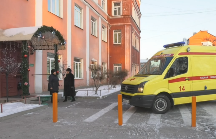 В Абакане, упав с лесов, погиб молодой строитель 