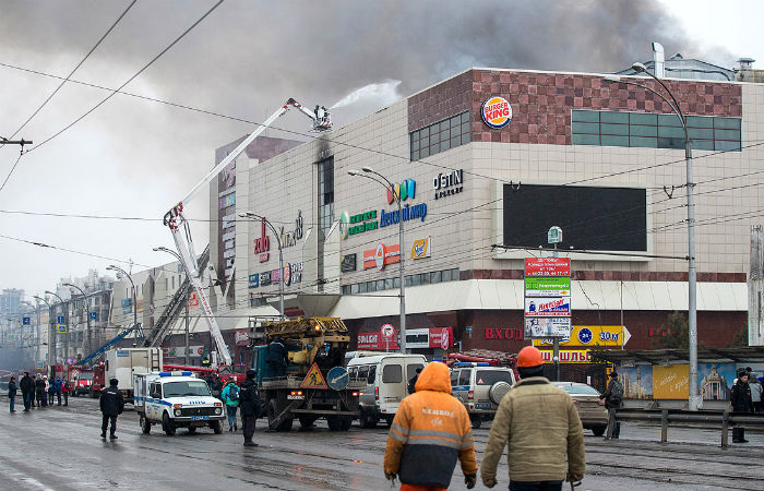 После пожара в Кемерове без вести пропали 64 человека, погибли - 37