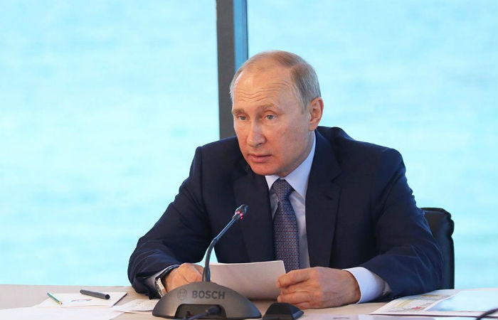 Владимир Путин обещал подумать об участии в выборах 2018 года