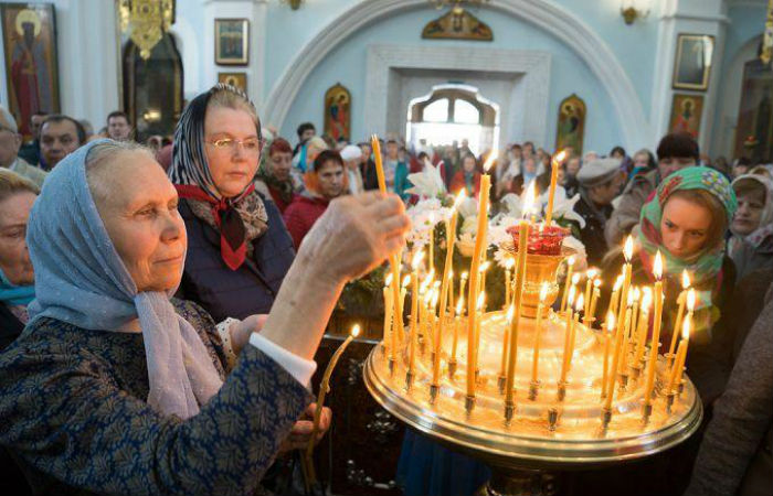 Православные отмечают Благовещение и Великую субботу в один день