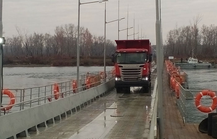 Наплавной мост на реке Абакан допущен к эксплуатации