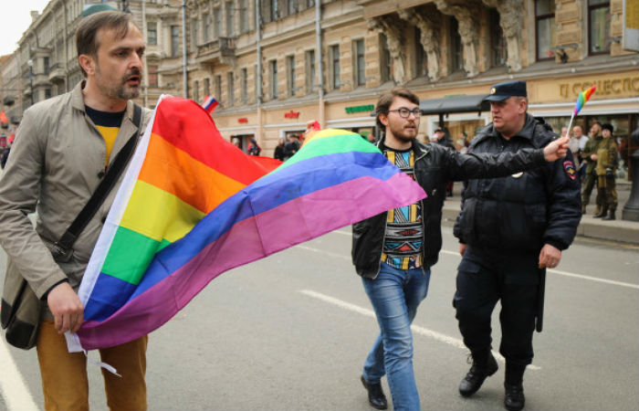 Геи собираются провести митинг в Петербурге против блокировки сайта Gay.Ru