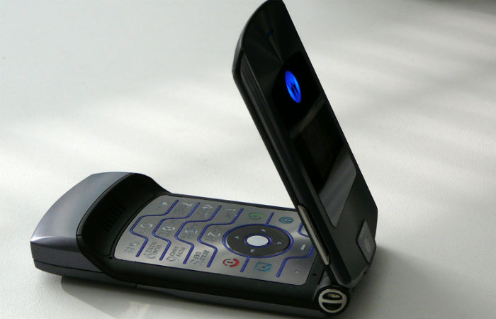 Motorola перевыпустит культовую раскладушку RAZR