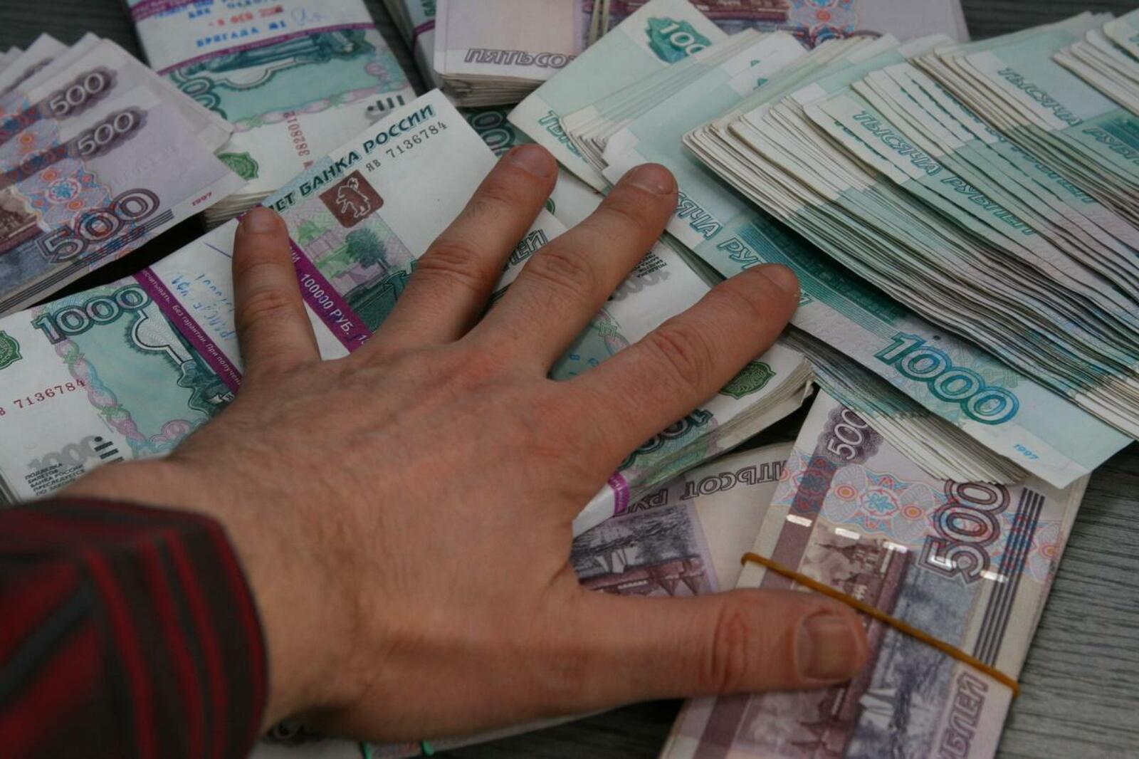 В Хакасии руководители строительной компании ответят за присвоение 47 млн руб. 