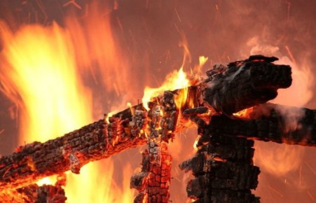 В Хакасии на пожаре погибла пожилая пара