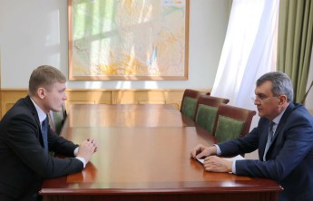 Сергей Меняйло посоветовал Валентину Коновалову обратить внимание на бюджетников