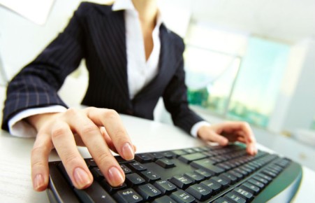 Минтруд предложил отменить медосмотры у офисных работников