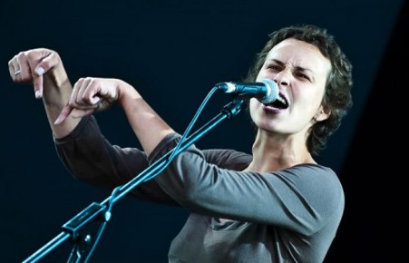 Юлия Чичерина получила паспорт ЛНР 