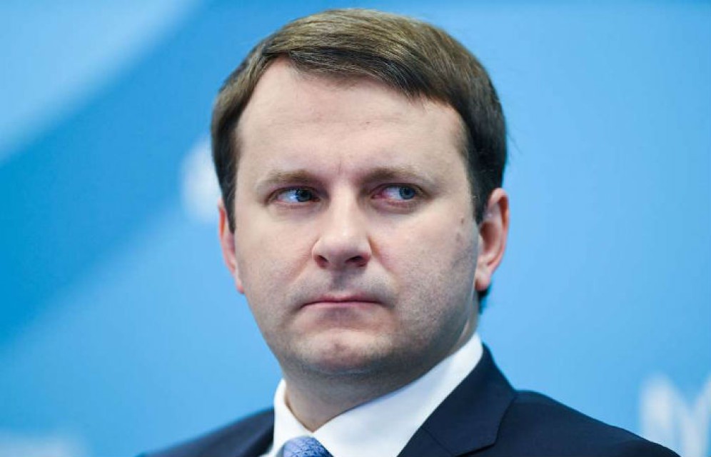 Орешкин посоветовалхранить сбережения в рублях