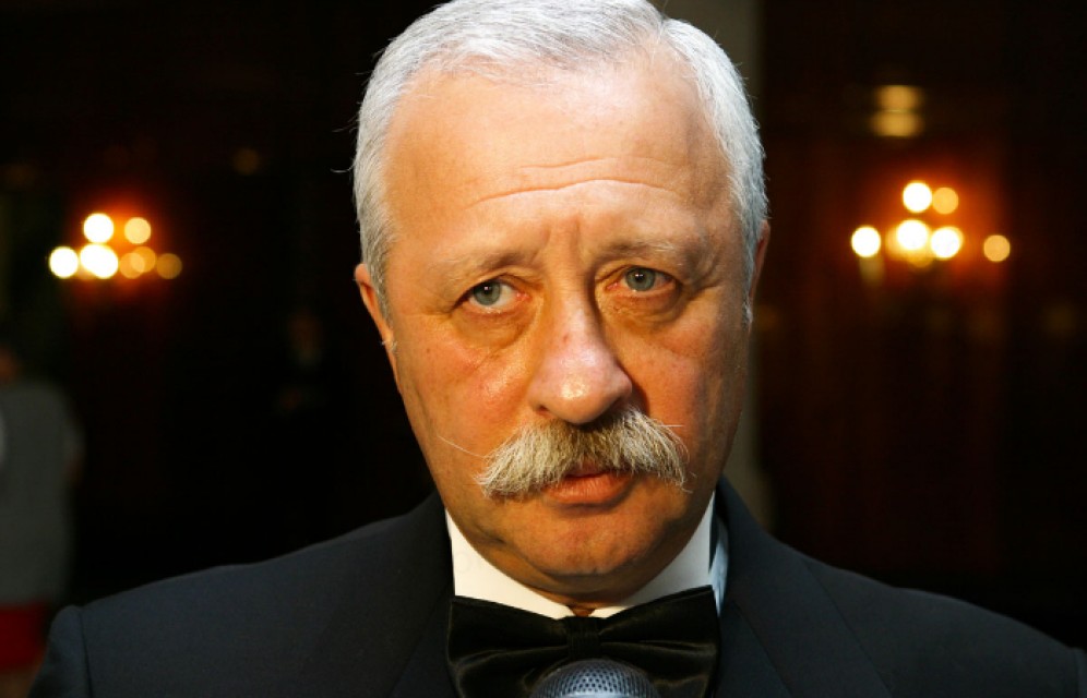 Леонид Якубович прокомментировал раздачу еды на "Поле чудес"