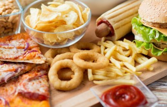 В Госдуме предложили запретить в России продукты с трансжирами