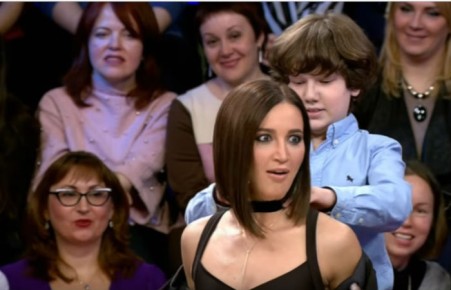 В эфире Первого канала десятилетний абаканец сделал массаж Бузовой, Малахову и Садальскому