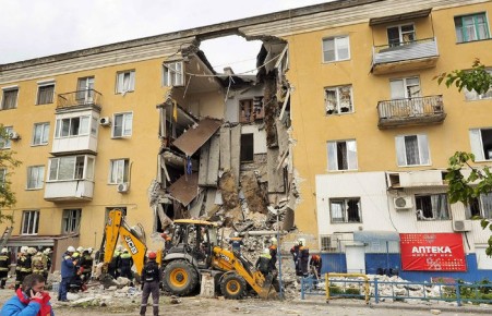В жилом доме в Волгограде взорвался газ: полностью разрушен подъезд