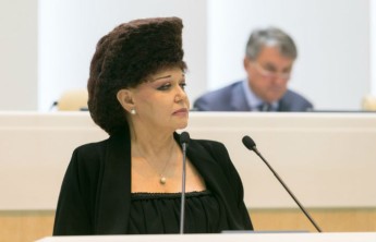 Экс-сенатор Петренко призвала наказать хакасского чиновника за избиение журналиста