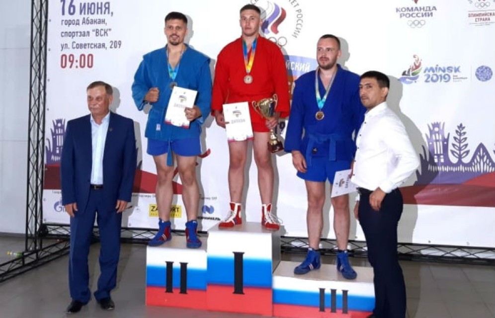В Хакасии сотрудник Росгвардии победил на турнире по самбо