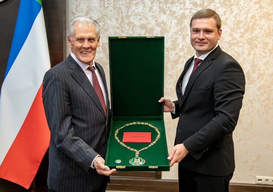 Леониду Кызласову присвоено звание Почетного гражданина Хакасии