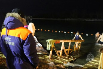 В Хакасии определили 12 безопасных мест для купания на Крещение