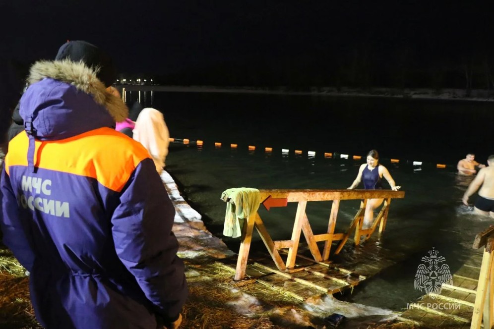 В Хакасии определили 12 безопасных мест для купания на Крещение