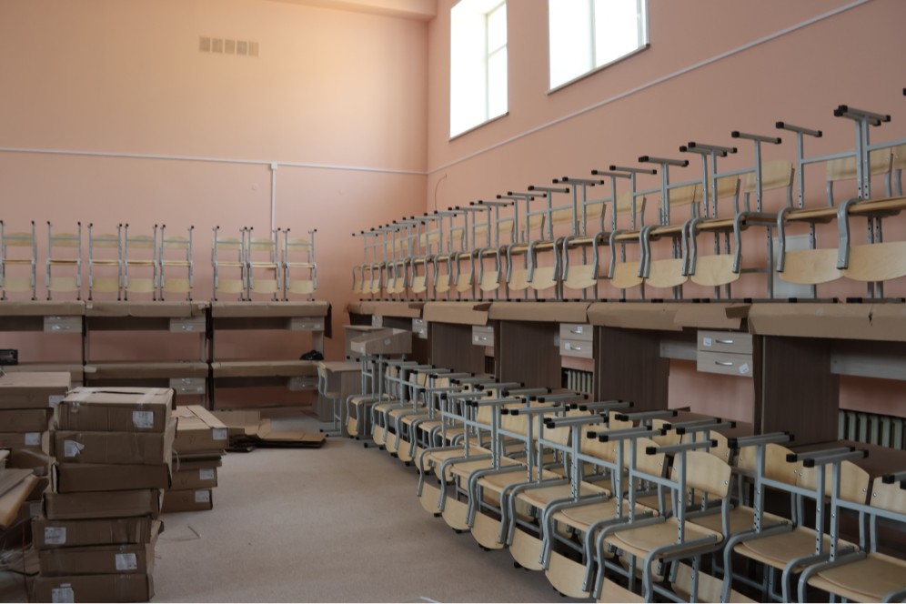 В абаканской школе №1 продолжается капитальный ремонт