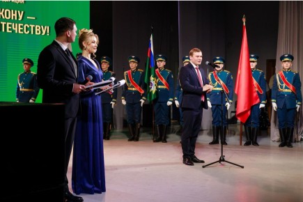 Глава Хакасии принял участие в торжествах к 15-летию СК России в Красноярске
