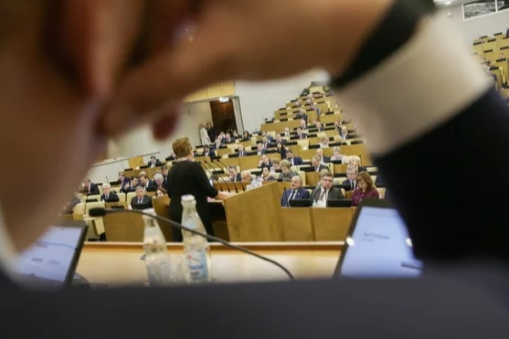 В Госдуме запретили фотографировать депутатов на заседаниях