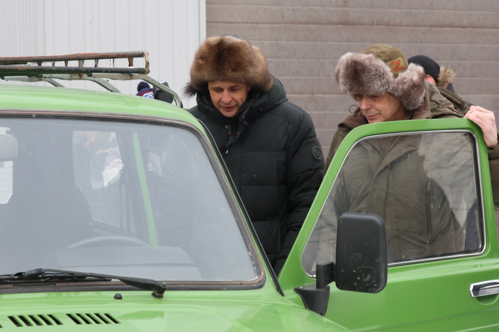 Жители Абакана собрали посылки и технику для бойцов в зоне СВО