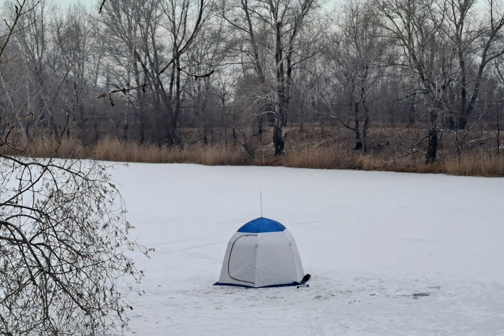 Безопасная зимняя рыбалка: рекомендации спасателей Хакасии