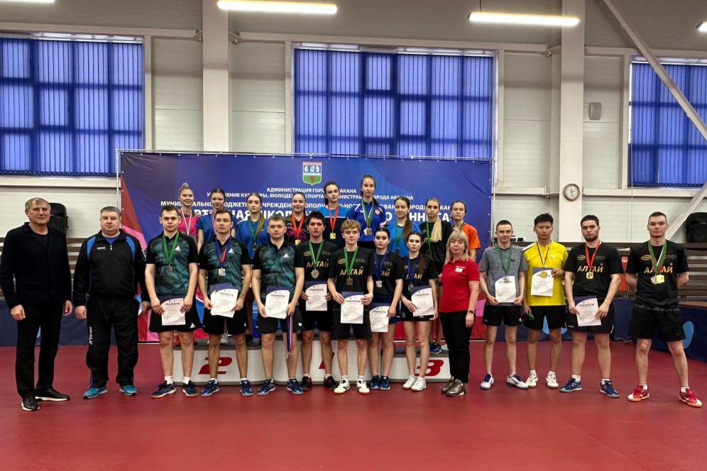 Спортсмены Хакасии взяли серебро и золото на чемпионате СФО по настольному теннису