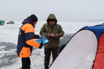 МЧС: на водоемах Хакасии лед становится крепче, но сохраняется риск провалов