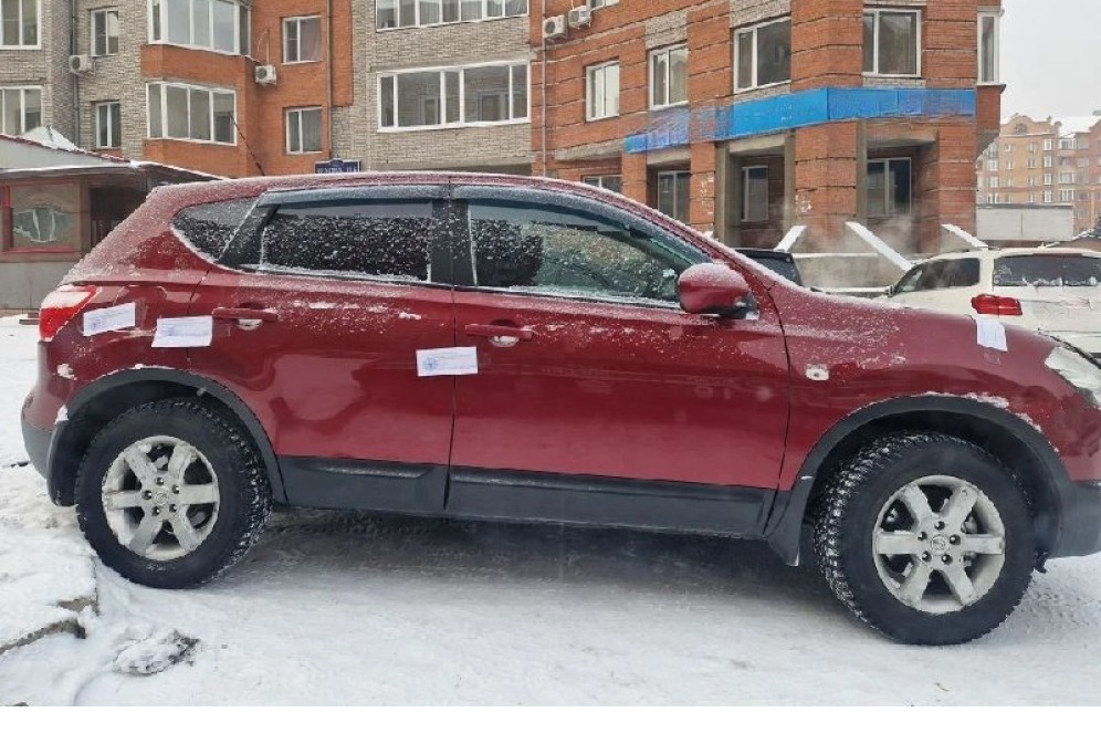 Приставы арестовали "Nissan" жительницы Абакана за 52 тыс. рублей штрафов