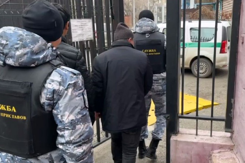 В Хакасии принудительно выдворили 42 нарушителя миграционного режима