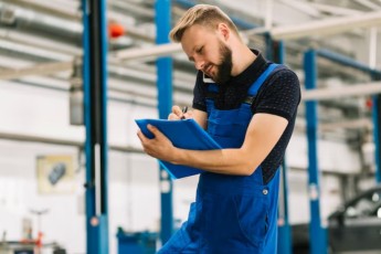 Минтруд России утвердил перечень профессий для бесплатного переобучения в 2026 году