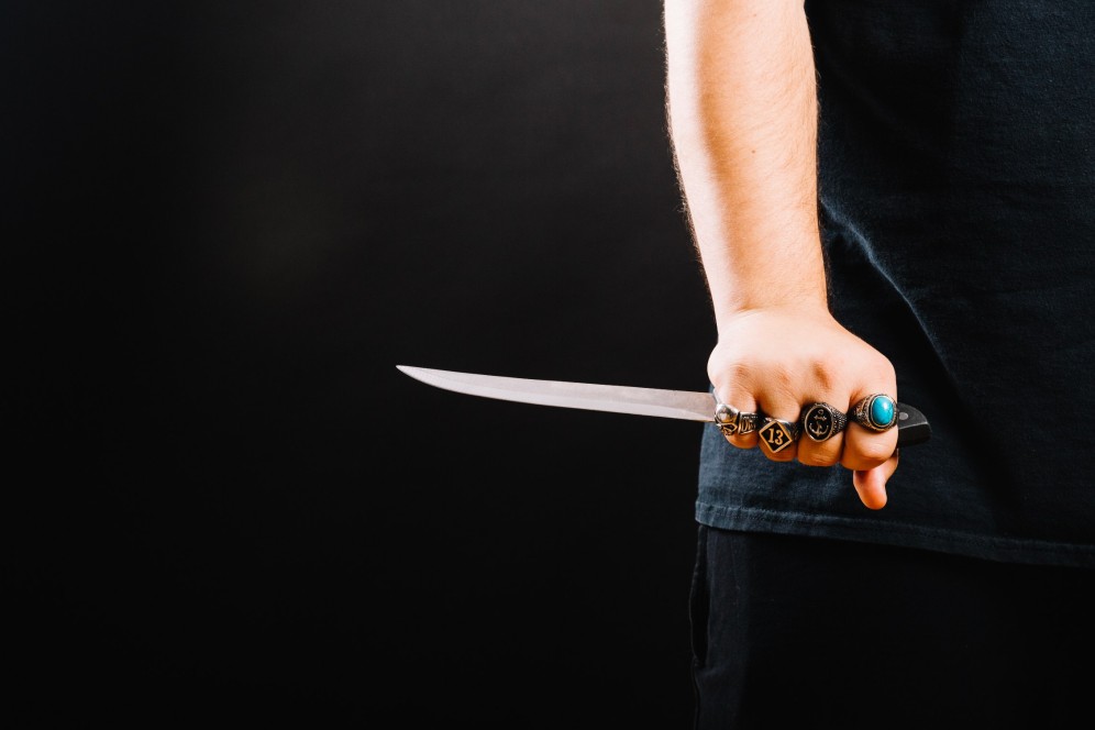 В Красноярском крае семиклассница ранила ножом сверстницу