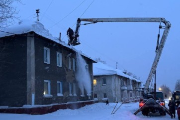 В Кемерово из-за снега повреждена крыша дома - прокуратура и СК проводят проверки