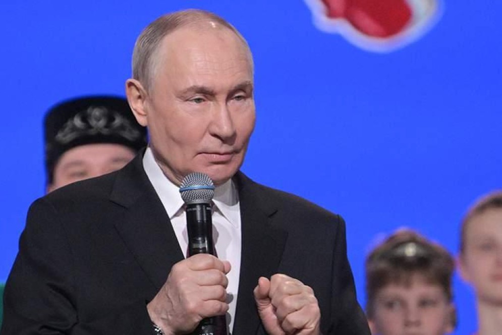 Опрос ФОМ: 80% россиян довольны работой Путина