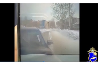 В Туве 6-летний ребенок угнал "Toyota Camry" и устроил ДТП