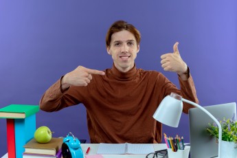 Аналитики назвали топ ИИ-вакансий и зарплаты для Сибири