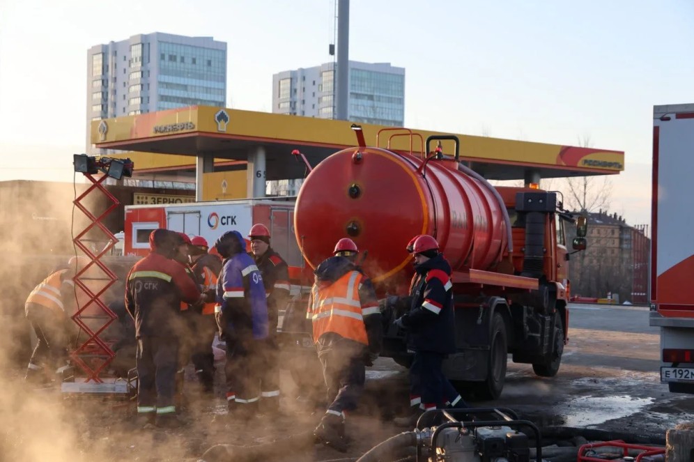 Из-за аварии на теплосети в Абакане под отключением уже 300 объектов и 27 социальных учреждений