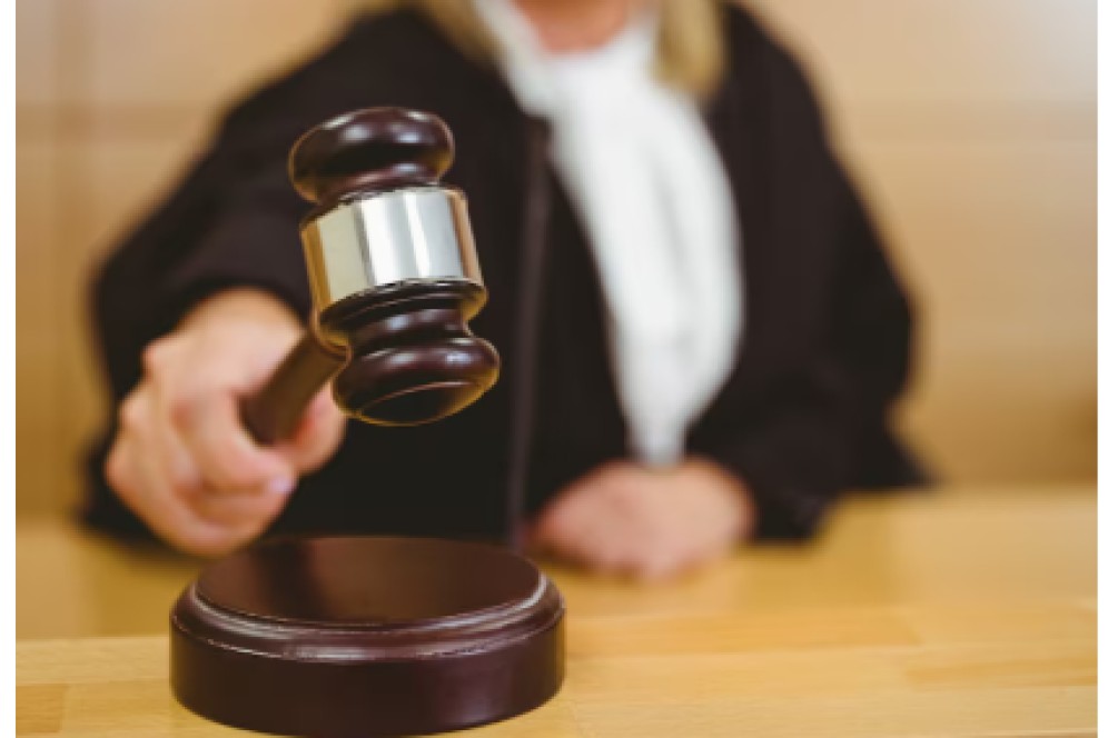 20-летнего жителя Черногорска обвиняют в покушении на убийство знакомого