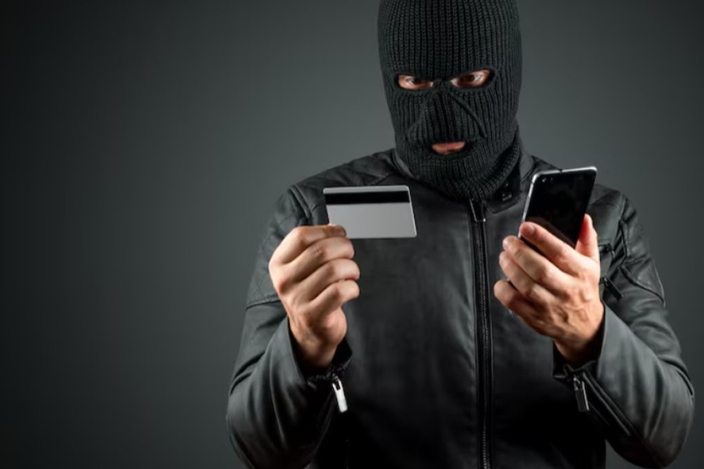 Семья погибшего участника СВО в Дудинке лишилась 8,5 млн руб. из-за телефонных мошенников