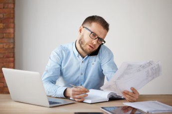 В Госдуме предупредили о штрафах за вывешивание списков должников по ЖКХ