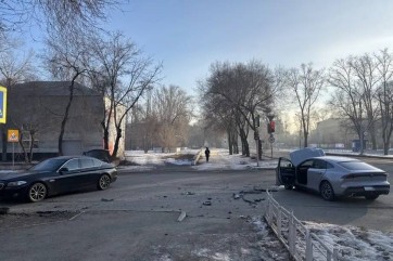 В Абакане BMW проехал на красный, пострадали пассажиры