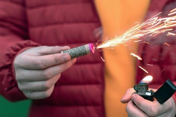 В Абакане подросток лишился пальцев из-за взрыва петарды