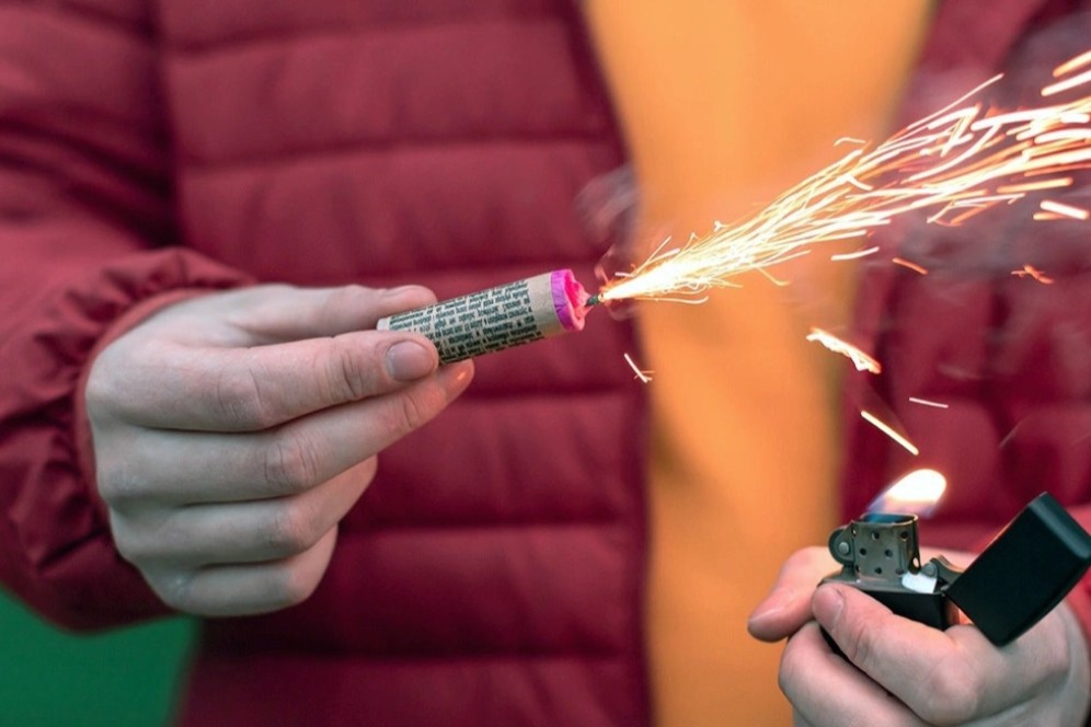 В Абакане подросток лишился пальцев из-за взрыва петарды