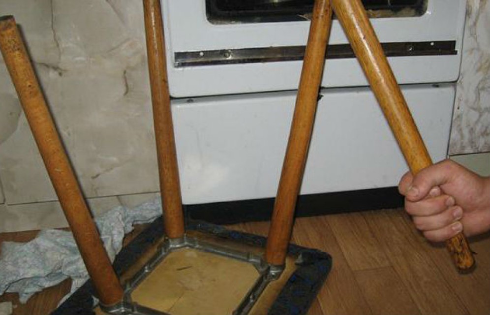 В Черногорске врач убил коллегу ножкой стула