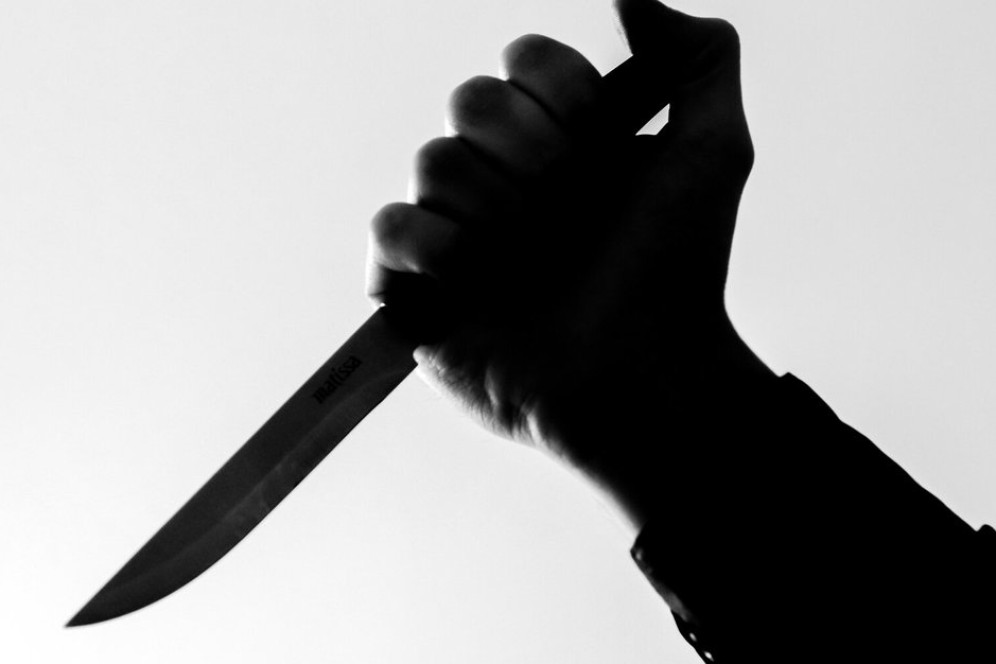 Житель Абакана с ножом напал на знакомого во время застолья, дело в суде